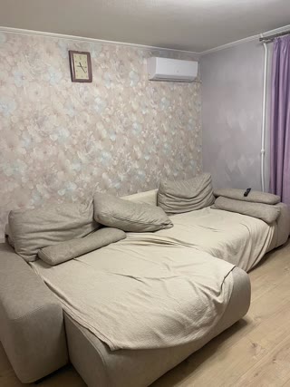 Продам 3х к. квартиру Аеропорт