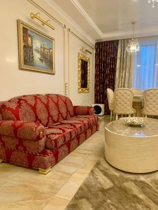 Sale of a 4-room apartment on Lesya Ukrainka Boulevard, Klovska Metro