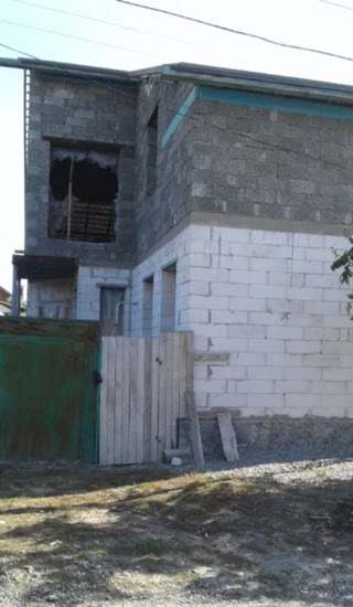 Продам частину будинку 140 кв м Кімнат 5 ,Делянка 3 сотки ,На селищі Герцена43499600