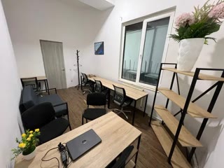 ქირავდება ოფისი / კომერციული ფართი საბურთალოზე