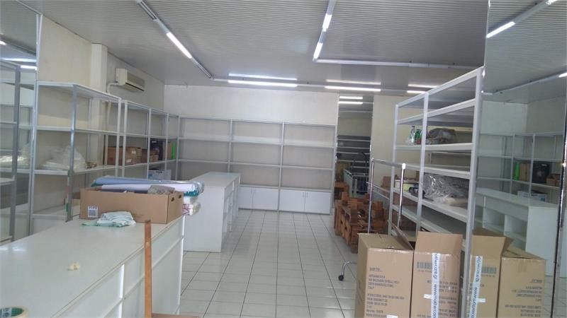 110 m² Store