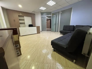 ქირავდება საოფისე ფართი საბურთალოზე