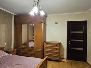 Продаж 2-кімнатної квартири Центр Київа, біля метро Палац Україна