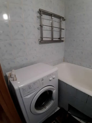 Продам 1к квартиру м. Студентська 10хвилин, вул. Гвардійців-Широнінців, перехрестя вул. Валентинівська, 520м.р