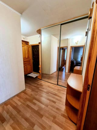Продам 2к квартиру, Метро Київська, Центр