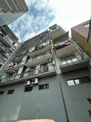 🏙️ Продается квартира площадью 223 м² в престижном жилом комплексе, расположенном в историческом районе Батуми.