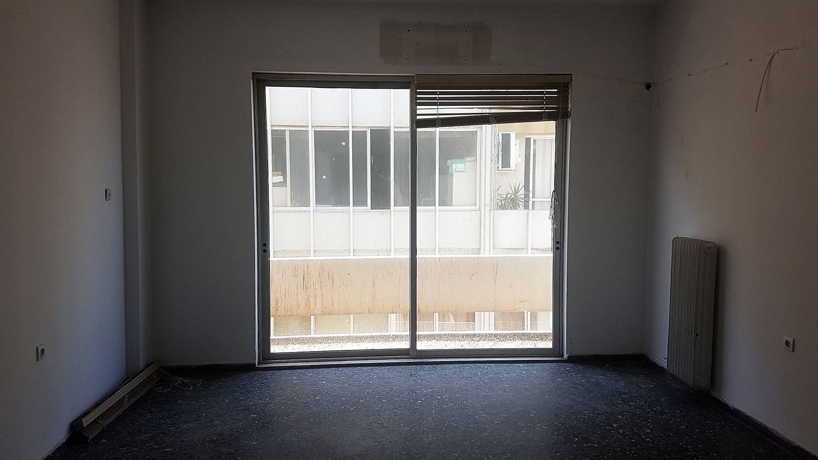 600 m² Office