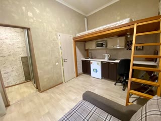 Продам однокомнатну квартиру в центрі
