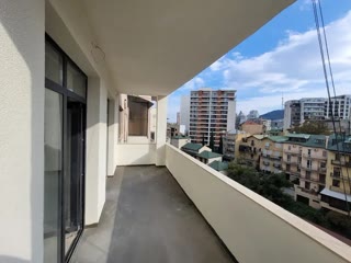 იყიდება ოთხოთახიანი ბინა ვაკეში