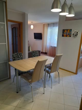 Продаж 2-кімнатної квартири біля метро Деміївська