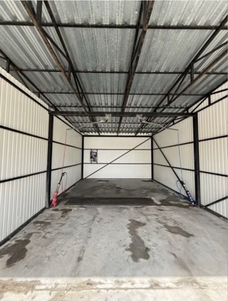 Продаж приміщення під ваш автобізнес на 6 боксів + шиномонтаж + кафе! м Київська