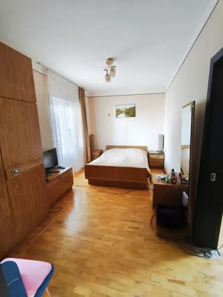 იყიდება 5 ოთახიანი ბინა ვარკეთილში