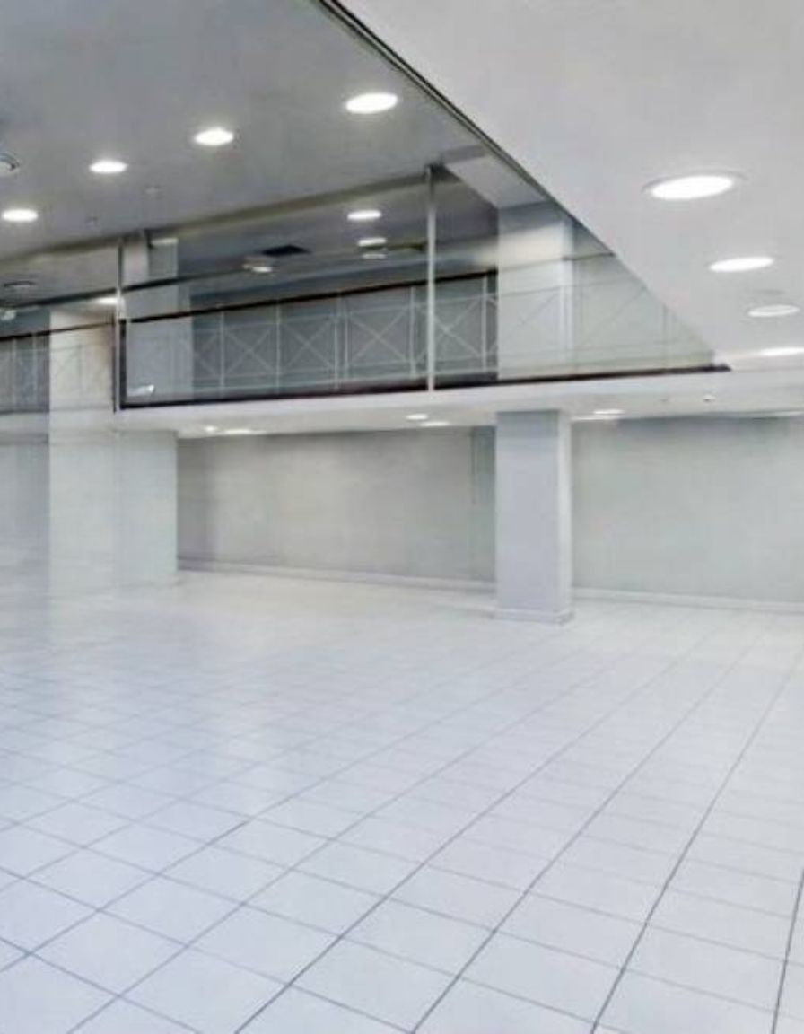 400 m² Store