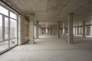 Продам приміщення в новому Бізнес Центрі на лівому березі / 240 м²