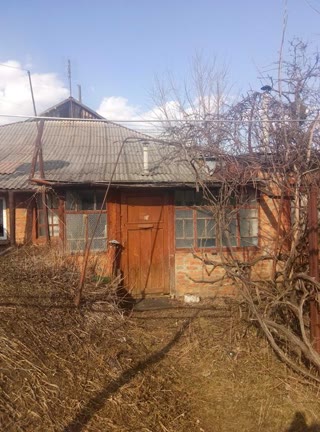 Продам полдома с удобствами в Змієві
