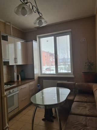 Продам квартиру 80 кв м жк Журавлевський