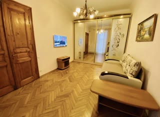ПРОДАЖ 2-х кімнатної квартири, вул. Поповича, Центр!