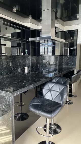 Sale of a 1-room apartment near Klovska metro