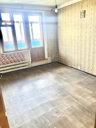 Продам 3 кімнатну квартиру біля м. Захисників України