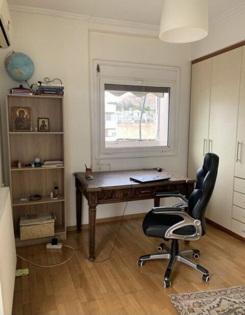100 m² Apartment