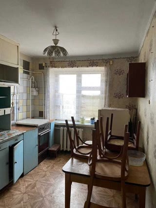 For sale/exchange 4-room apartment in the center of Izyum