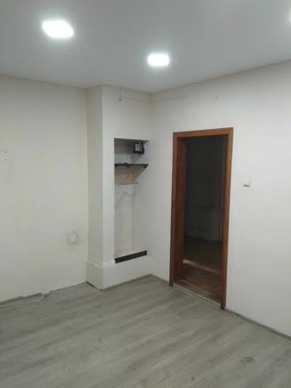 For Sale 4-room Apartment Center