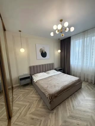 Продаж 2-кімнатної квартири Центр Київа біля метро Звіренецька