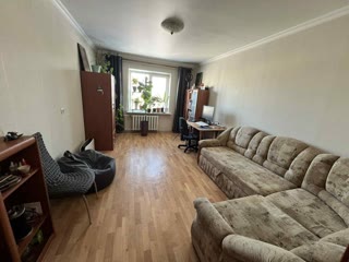 Продаж 1-кімнатної квартири на Троєщені