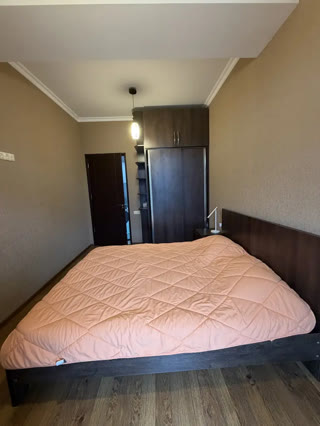 ქირავდება  ბინა საბურთალოზე 3 ოთახიანი 650 $