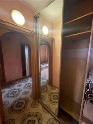 Продаж 3-кімнатної квартири на Троєщені