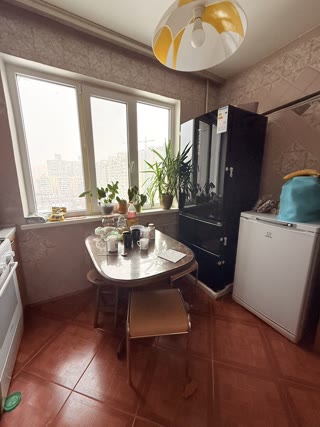 Продаж 3-кімнатна квартира на Мінському масиві