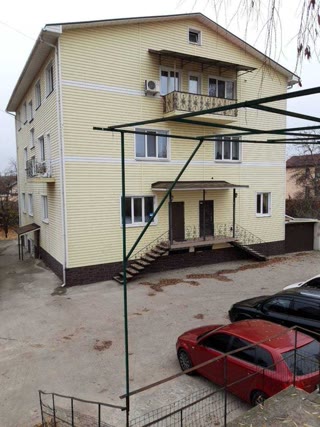 Продам нежилое помещение с отдельным входом по ул. Радужная