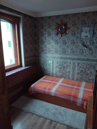 Продам 4х кімнатну квартиру пр. Гагаріна
