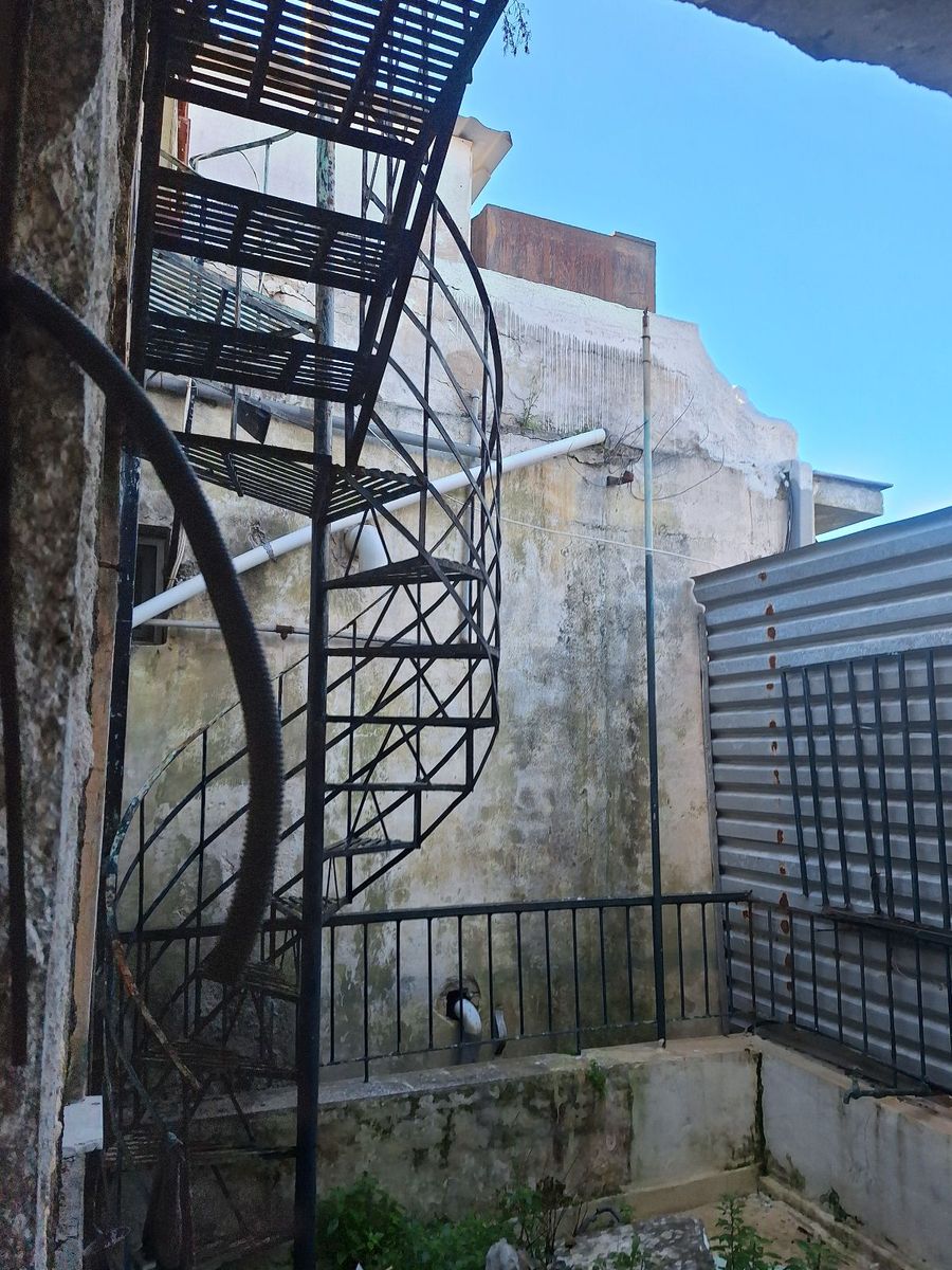 Κτίριο 180τ.μ.