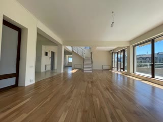 Penthouse for rent in Mtatsminda