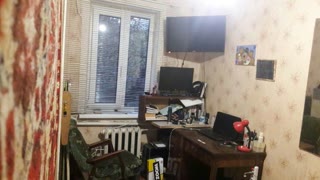 Продам  пів будинка 50 кв м  3 кімнати рн хтз