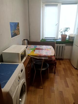 Продаж 3-кімнатної квартири біля Дарницькій площі
