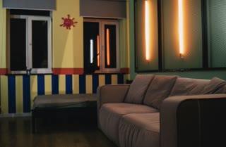 Пропонується до продажу атмосферна 2-кімнатна квартира у стилі loft в самому центрі Львова.Вул.Ветеранів