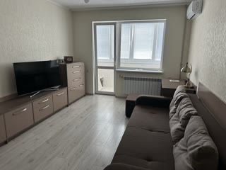 Продам 2к квартиру метро Наукова, Ботанічний Сад