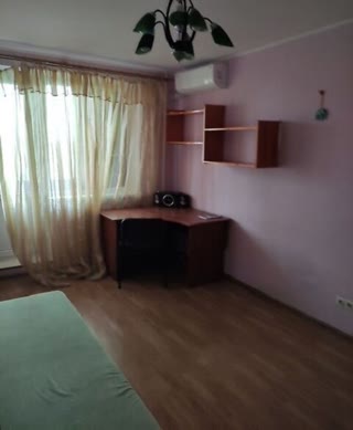 Продається 1-кімнатна квартира біля ст. м. Палац Спорту