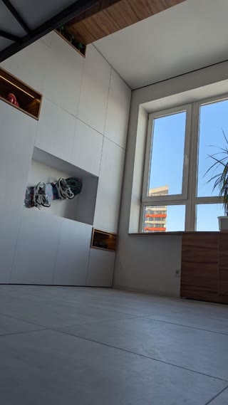 Продається дворівнева квартира біля метро метро Вирлиця