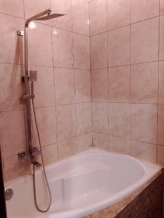 For Sale 3-room Apartment in Zhuralyevsky Residential Complex, Kyivskaya Metro