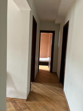 იყიდება ბინა ვაკეში