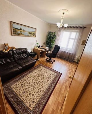 Продаж 4к квартири 115 м² на вул. Бориса Гмирі, метро Позняки у пішій доступності