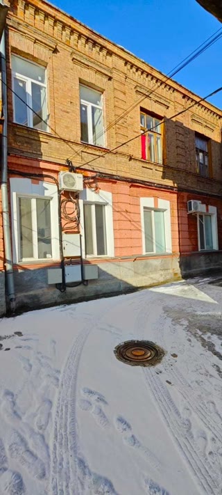 Продам 4к квартиру Центр
