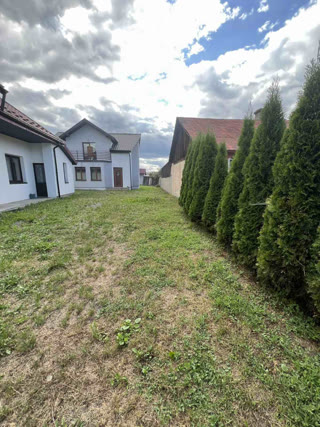Продаж двох окремих будинків з земельною ділянкою — Рава-Руська, вул. Грінченка, 5 хв до центру