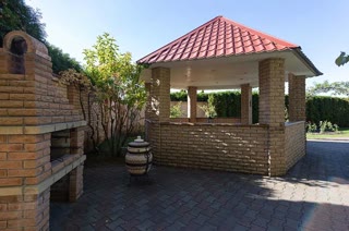 Продам унікальний будинок 600м2 у стилі «Версаль» у Києві