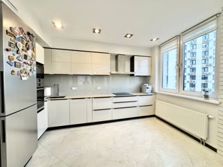 Продаж 3к квартири ЖК Сонячна брама