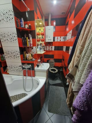 Sale of a 3-room apartment near Stryiskyi Park