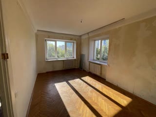 Продається 2к квартира, центр, Шолуденка